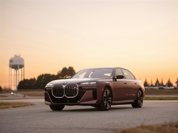 寶馬最貴電動轎車！全新BMW i7 M70上市：起售價263萬元