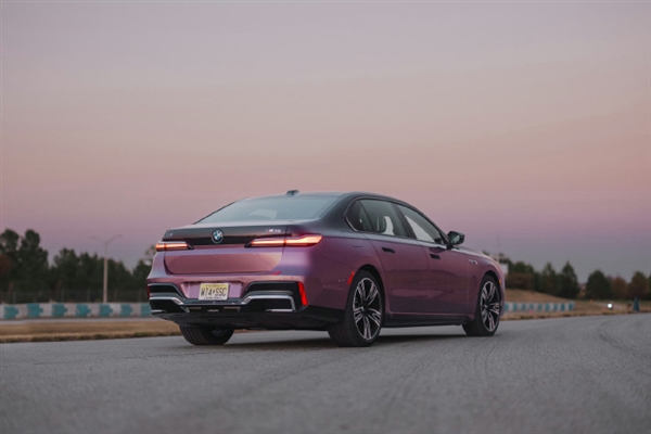 寶馬最貴電動轎車！全新BMW i7 M70上市：起售價263萬元
