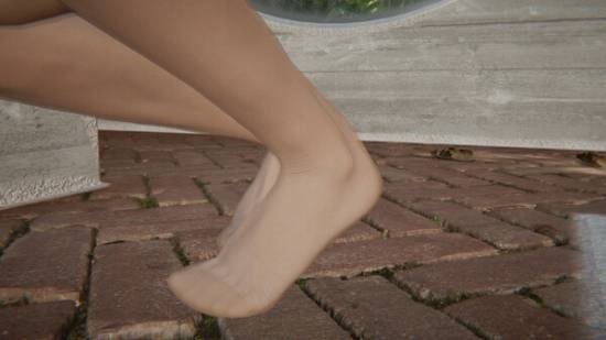 《她的臭腳》上線Steam！動態絲襪褶皺黑科技