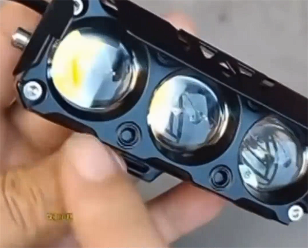 強光刺客有治了!上海嚴查電動車頭燈改裝 最高罰200