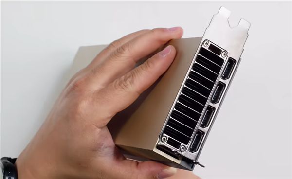 NVIDIA中國特供版專業顯示卡RTX 6000D沒人要！首次拆解