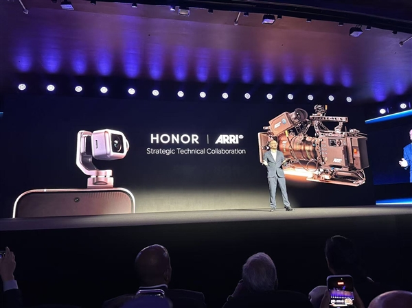 MWC 2026七大亮點盤點:小米發超跑 榮耀手機長出手腳