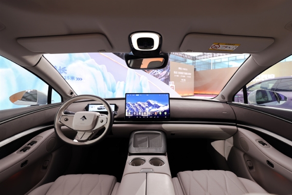 置換16.48萬元起！廣汽昊鉑A800正式上市：尊界S800同款896線四鐳射雷達